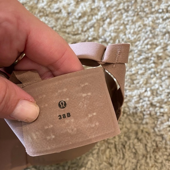 Lululemon Women’s Take Shape Bra Padded Push up in Tan Size 38B - Picture 8 of 9